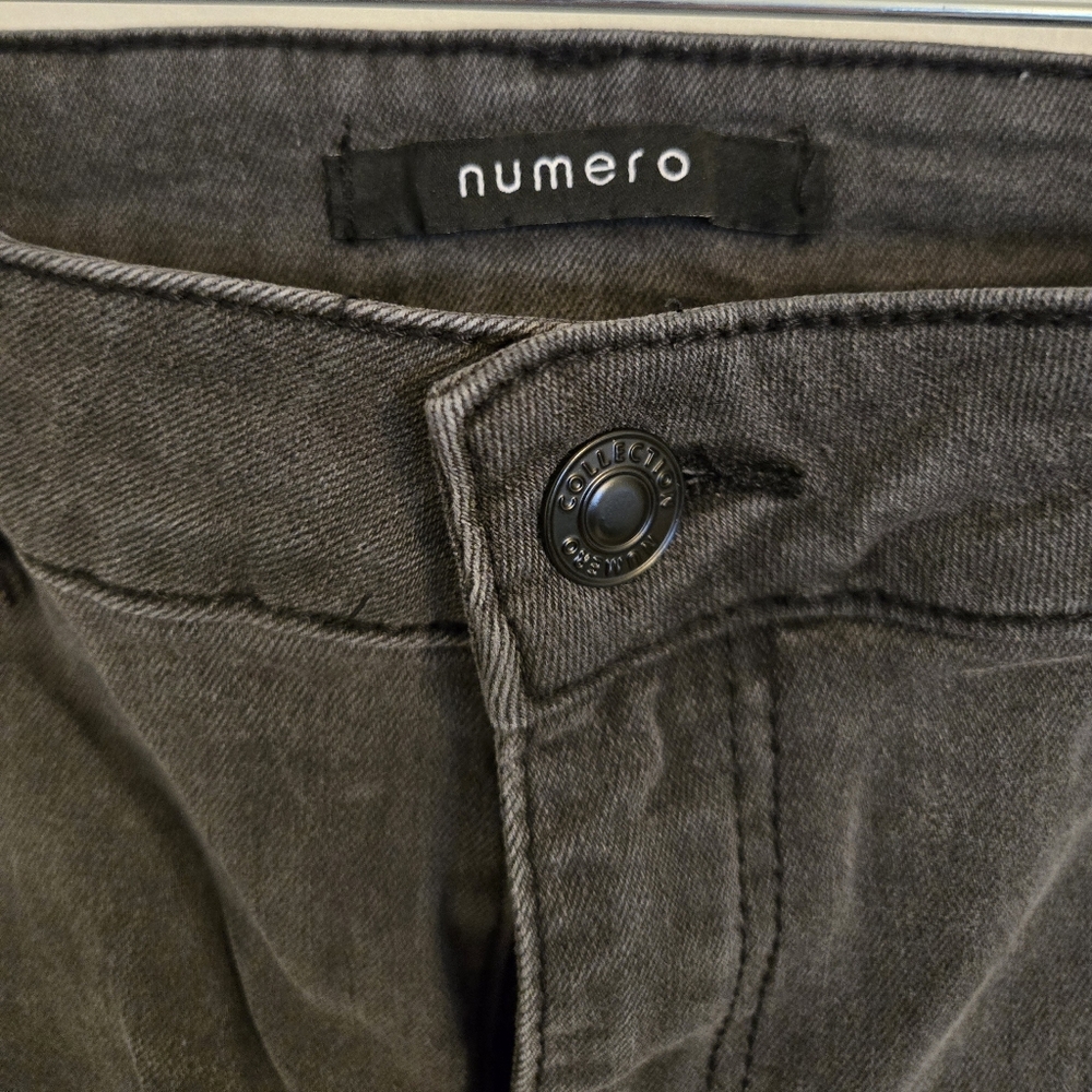 Numero Charcoal Denim Skinny Jeans.